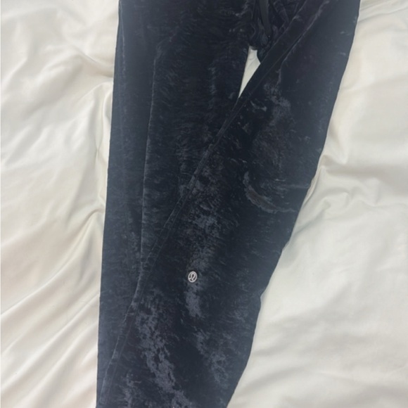 Lululemon Blue Velvet Joggers - Picture 10 of 16